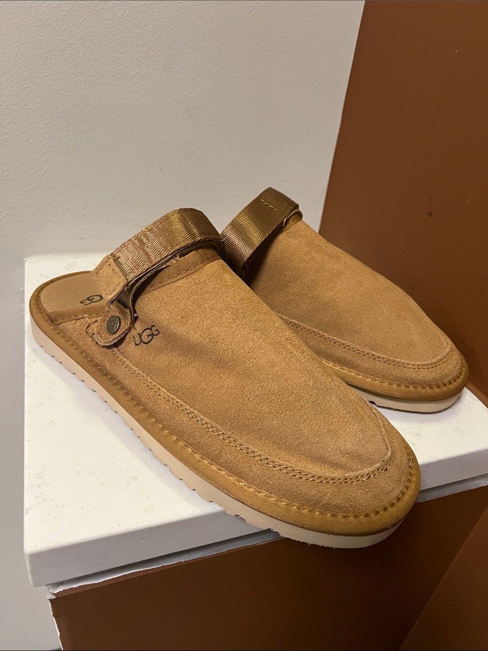 SMAIBULUN UGG | LYLA SUEDE SLINGBACK SCUFF SLIPPER - CHESTNUT Women's 12